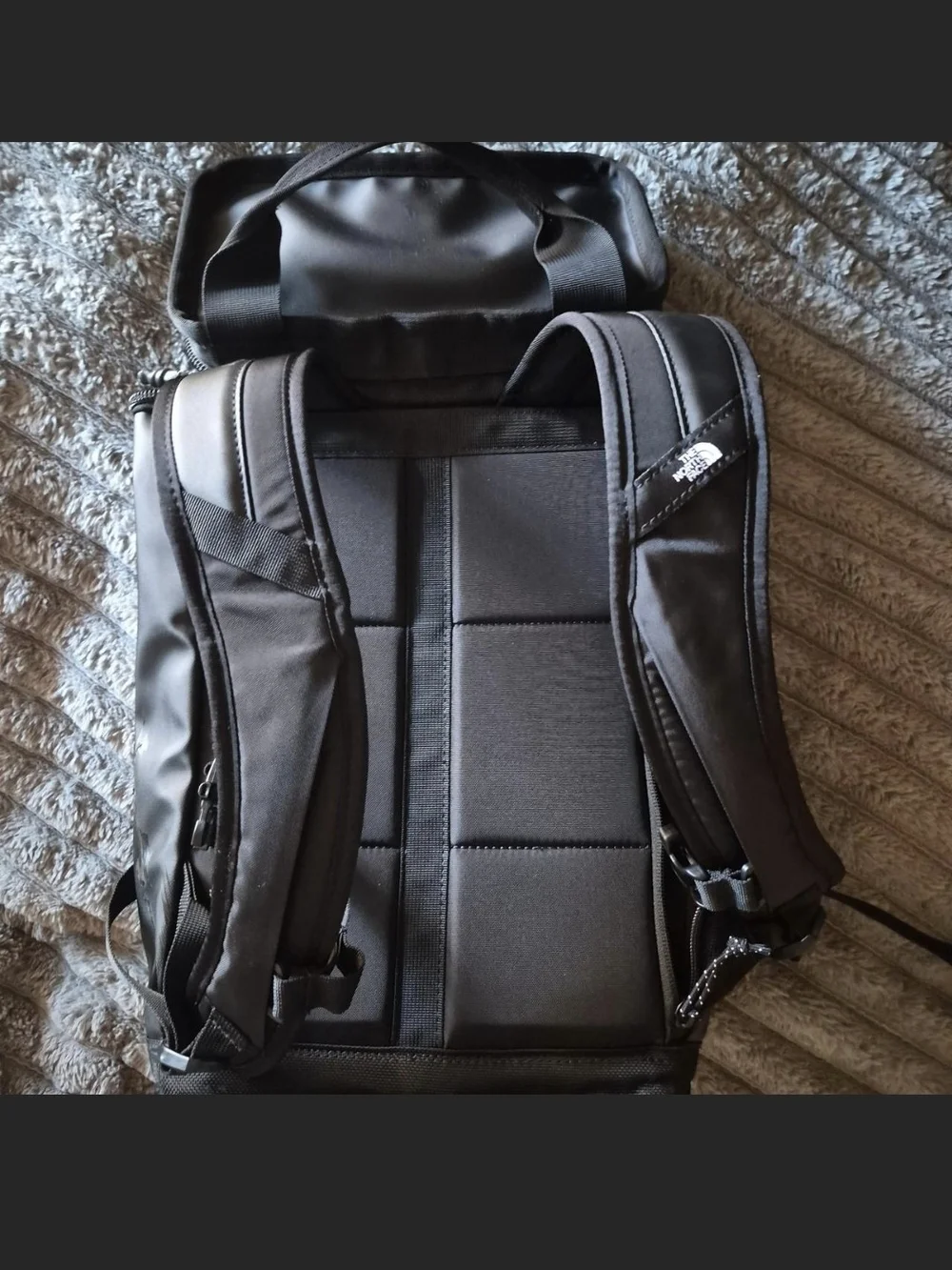 The North Face Men's Black Logo Backpack